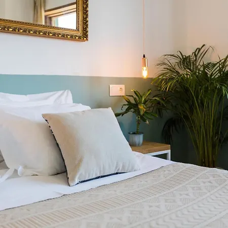 Nona Urban Lodging فندق مبيت وإفطار