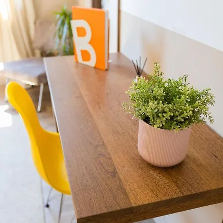 Bed & Breakfast Nona Urban Lodging