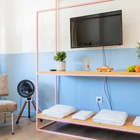 فندق مبيت وإفطار Nona Urban Lodging 2*