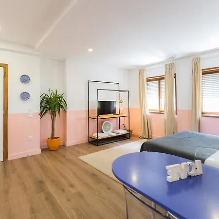 Nona Urban Lodging براغا