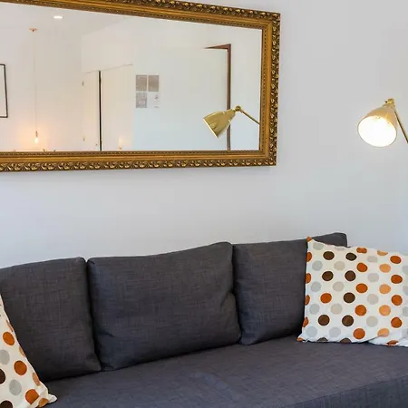 Nona Urban Lodging Bed & Breakfast 2*