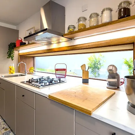 فندق مبيت وإفطار Nona Urban Lodging 2*